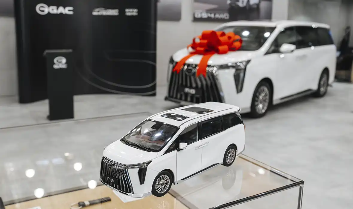 Новость GAC (GAC передал таксопарку «SIBTAXI» 170 премиальных минивэнов М8 для развития сегмента премиум-такси в России)